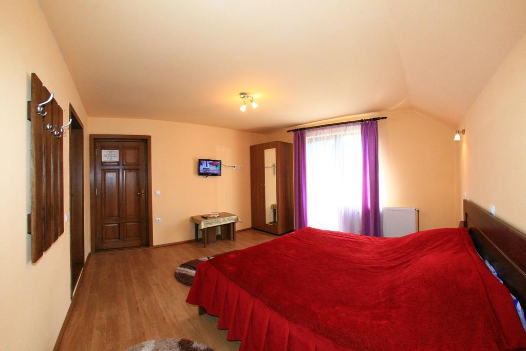 Triple Room,118370428:JPEG